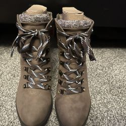 Boots Size 6 1/2 New In Box Never Worn