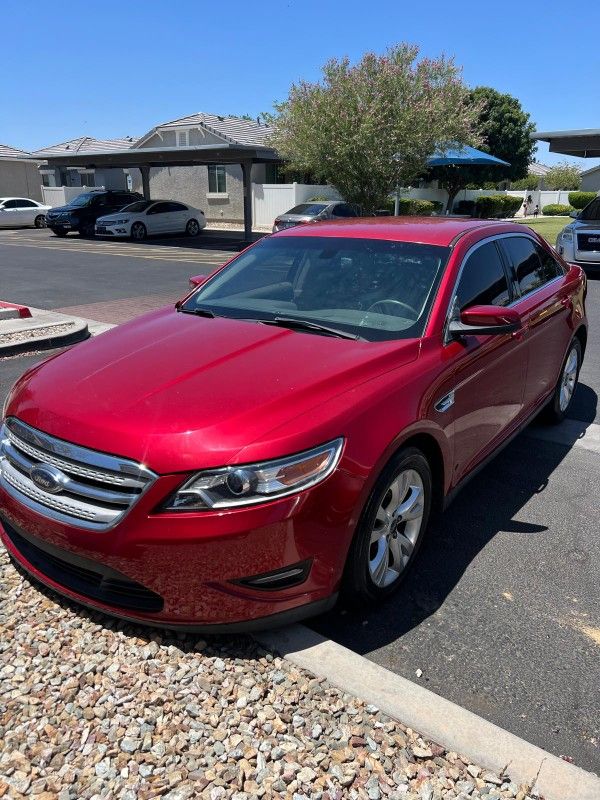 2010 Ford Taurus