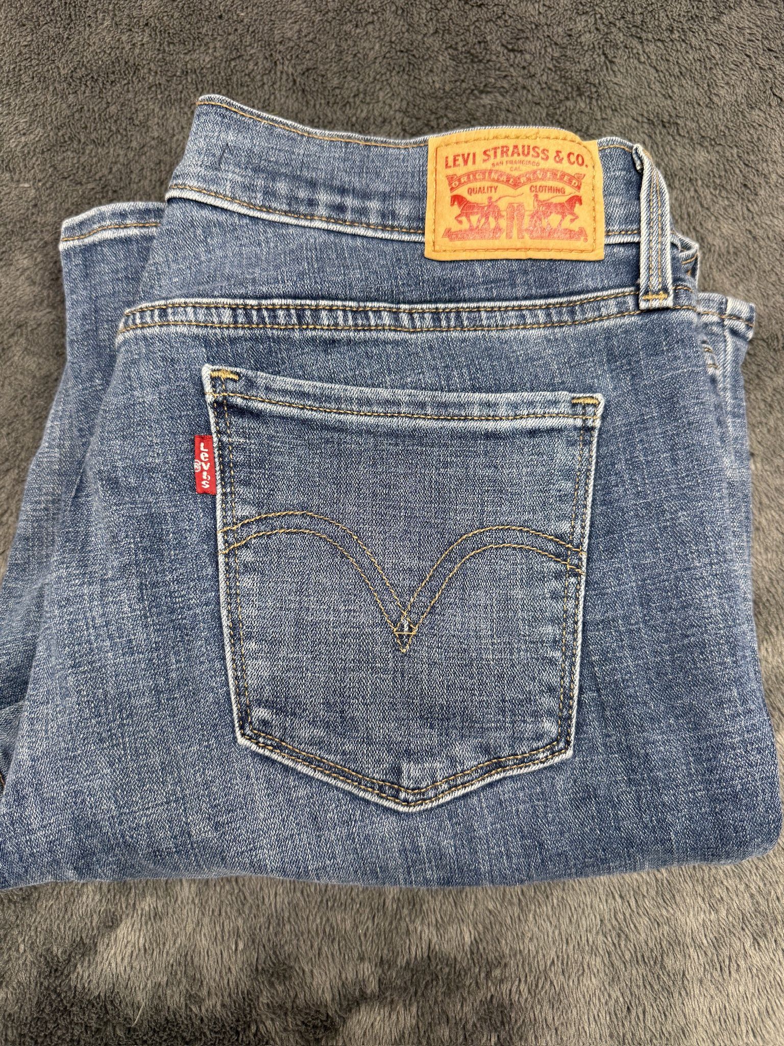Levi’s 505 Straight Women’s Jeans, Size 30x30”.