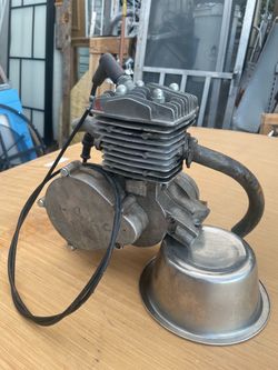 Bicycle motor w/ gas tank