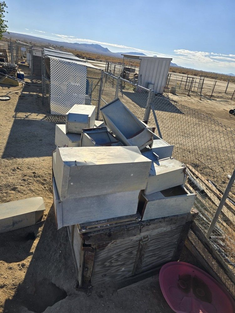 Fence Mount Feeders. 