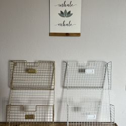Pocket Shelves