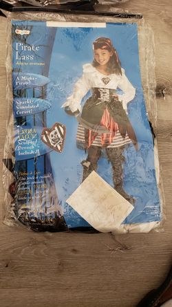Girls pirate costume size 7-8 perfect for Halloween.