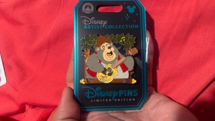 Disney artist collection limited edition pin