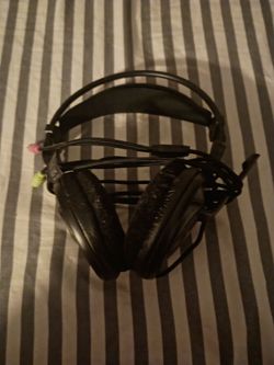 Gaming headphones