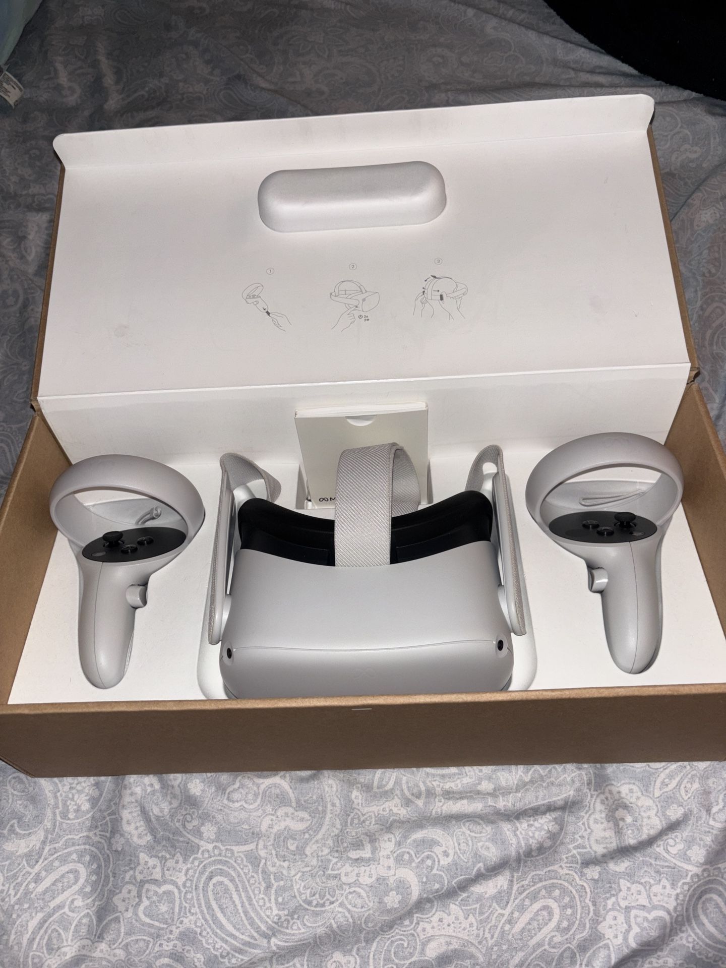 Quest 2 128GB Like Brand New