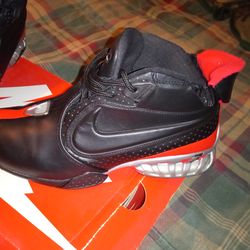 Michael Vick zoom 2...  OG... still in the box