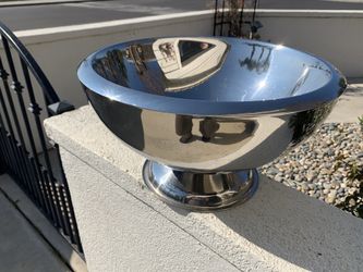 Drink bucket