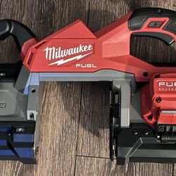 Milwaukee Band Saw Brand New Never Used 250