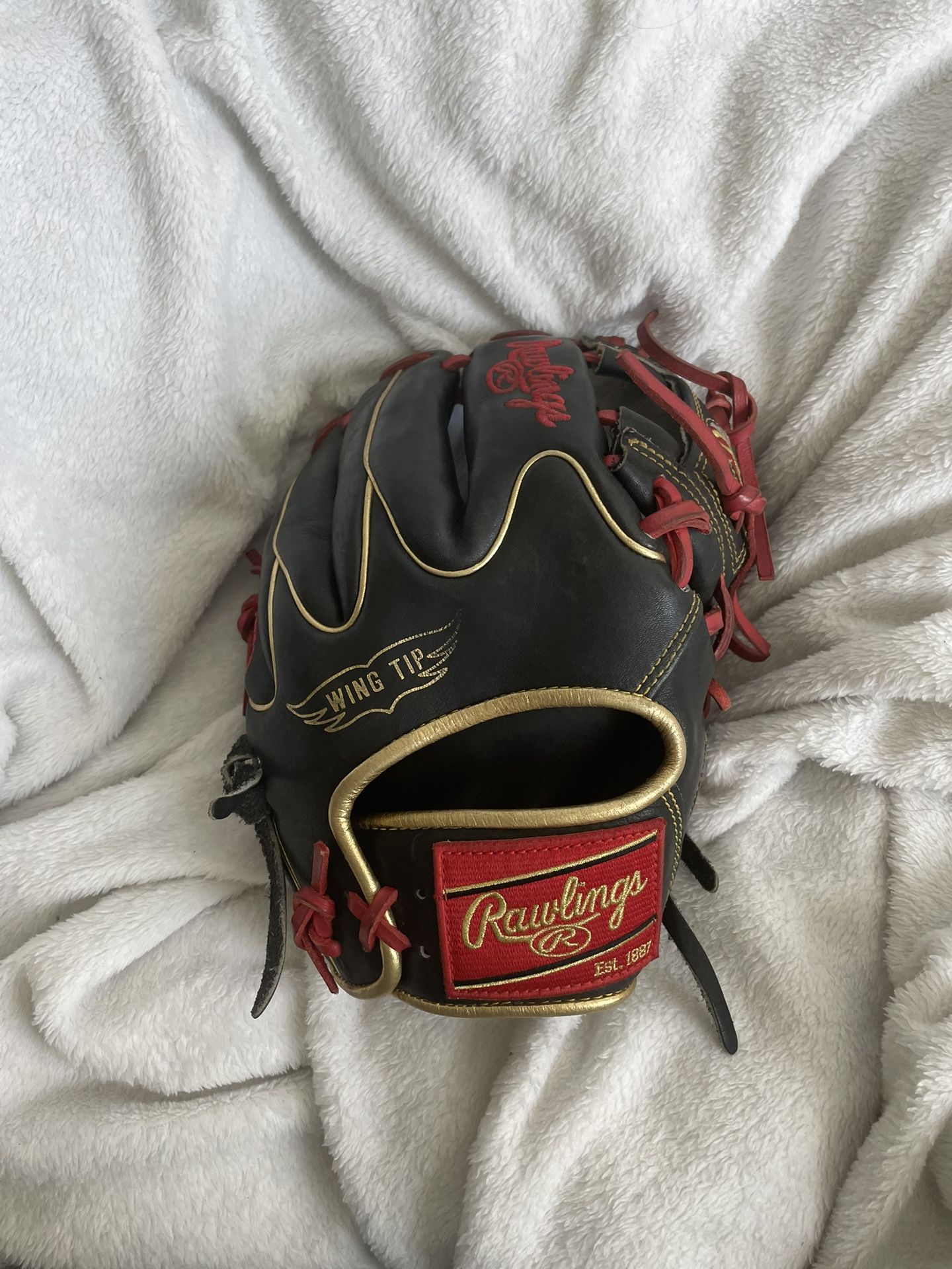 HEART OF THE HIDE rawlings nolan arenado baseball glove
