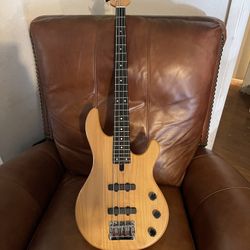 Yamaha Bass Guitar 