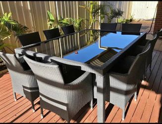 Outdoor Setting