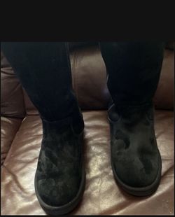 Botas UGG. Semi Nuevas  Puestas Pocas Veces.  En Muy Buen Estado. #10 . 
