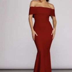 GOWN/DRESS MEDIUM LIKE NEW 