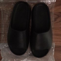 Yeezy Slides 