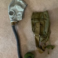 Soviet Gp5 Gas Mask With Breathing Hose And Respirator