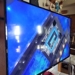 55" roku smart tv 4k great condition no legs it was mounted great quality pic no scratch 
