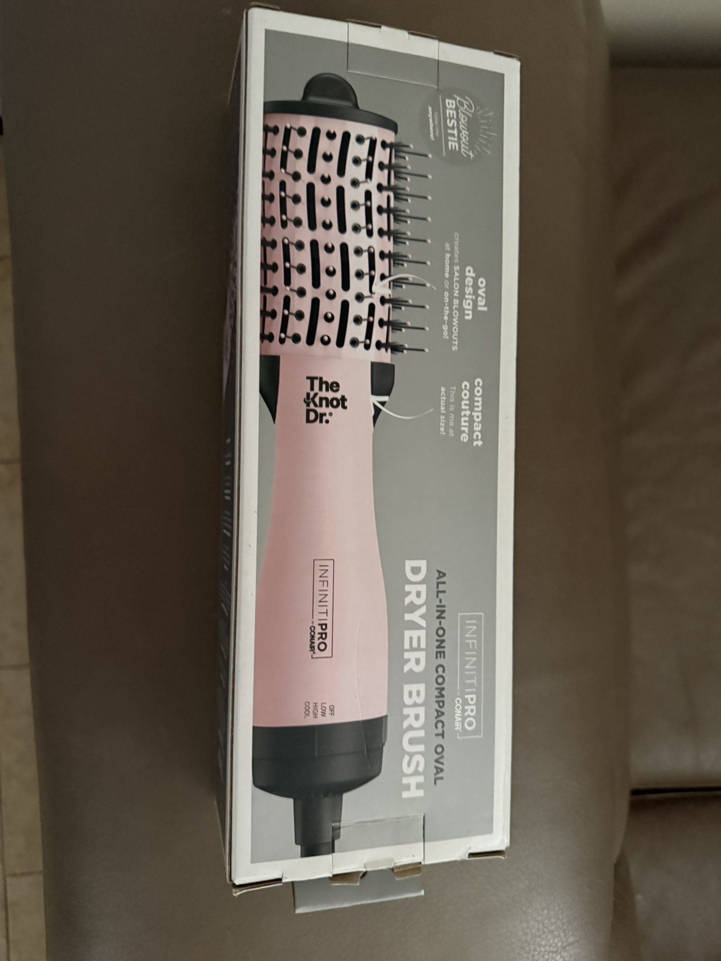 Infiniti Pro All I’m One Compact Oval Dryer Brush