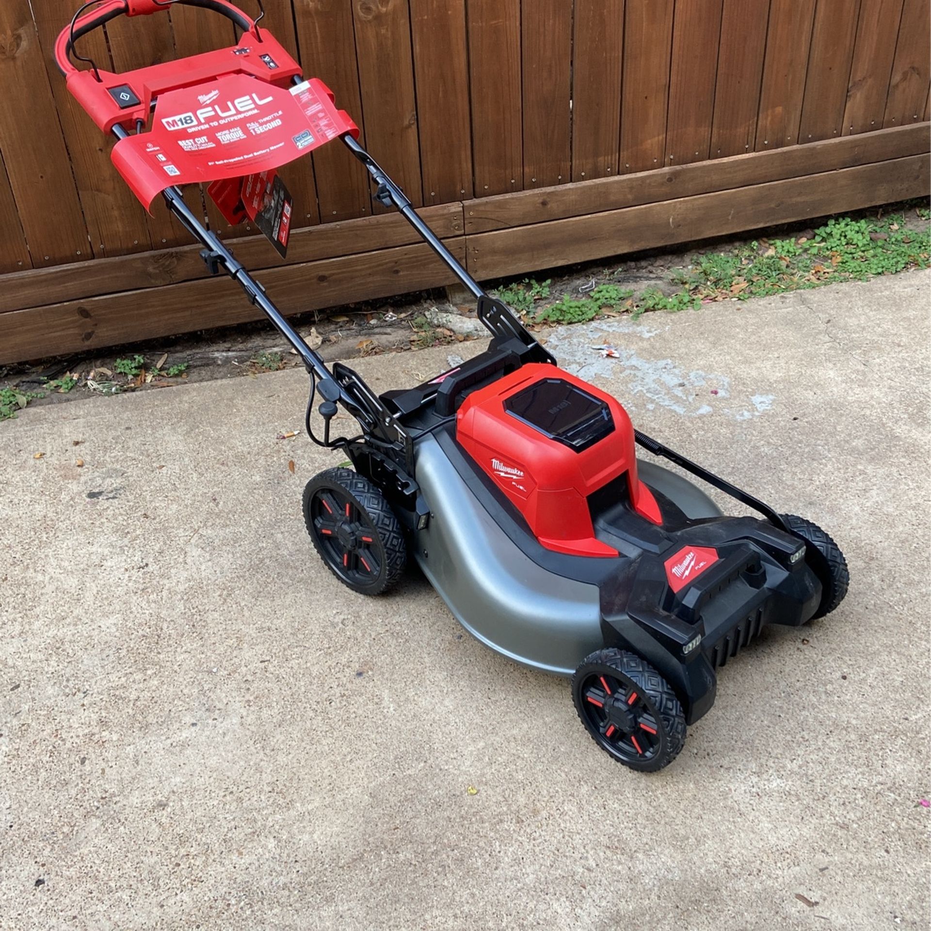 Milwaukee M18 Fuel Lawnmower