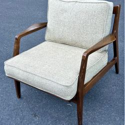 Vintage Mi-Century Modern Lounge Chair By Lawrence Peabody