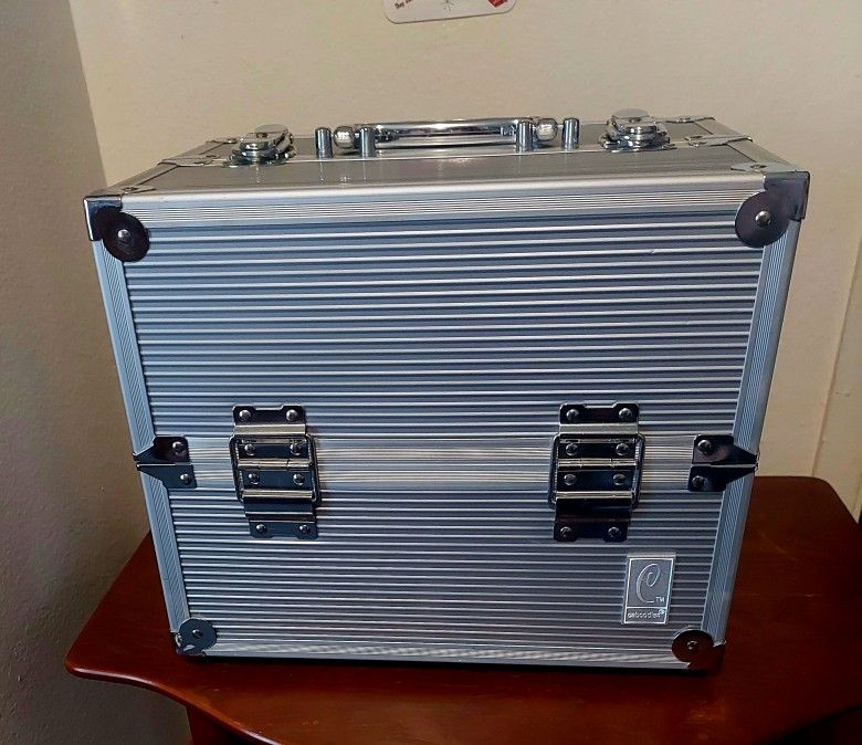 Caboodle TRAIN CASE w/containers XLENT COND
