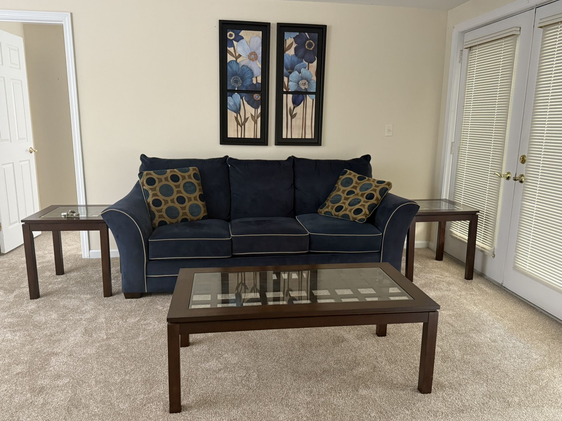 Sofa/tables
