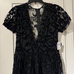 NWT Windsor Size XL Kassidy Formal Flocked Velvet Dress