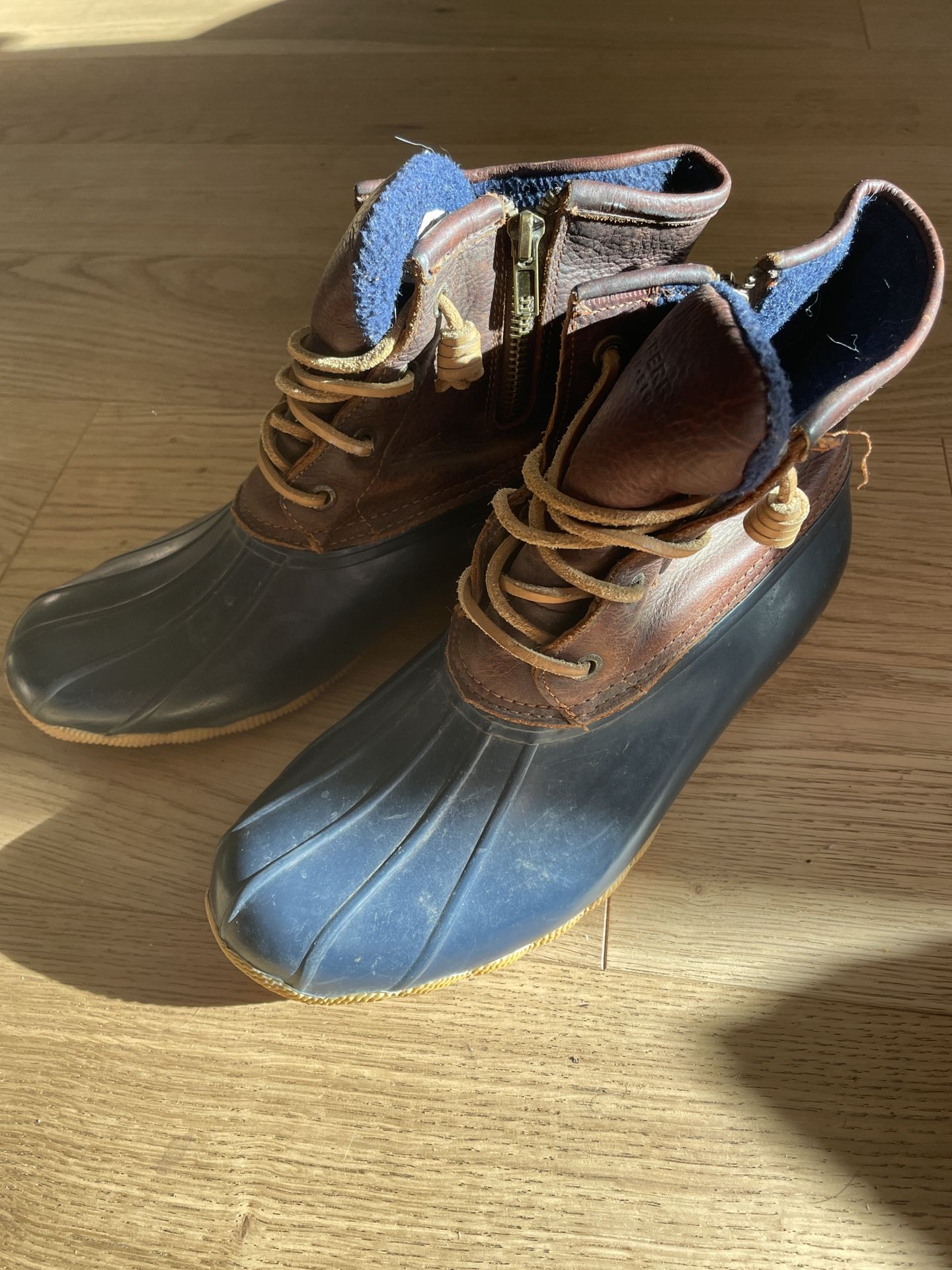 Size 7.5 Rain boots Gardening Waterproof Ancle Boots