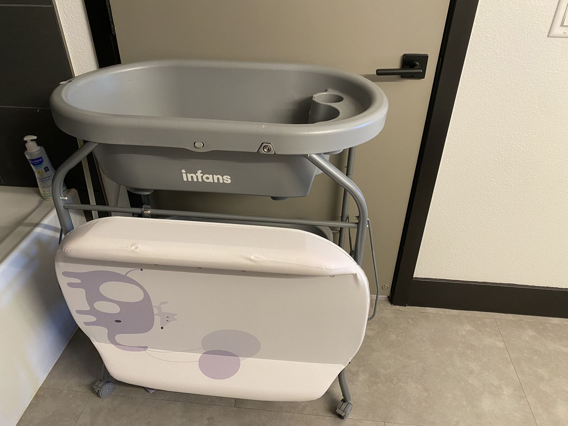 Baby Bathtub With Changing Table