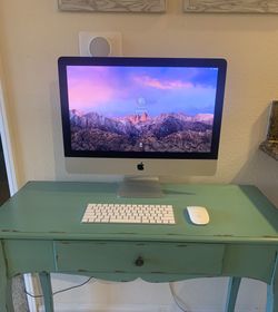 iMac OS Mojave 21.5 inch 1.6 GHz Intel Core i5 Late 2015 & The Green Desk
