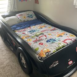 Twin Sized Corvette Race car Bed With Boxspring 