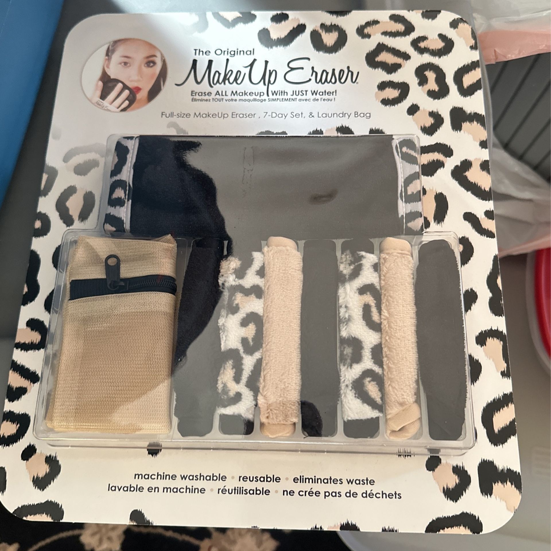 New unused Makeup Eraser With laundry pouch