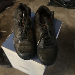 Size 1.5 kids baseball cleats- 5
