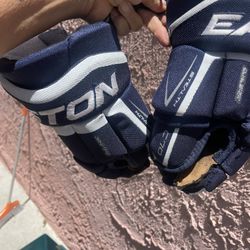 New Hockey Gloves 