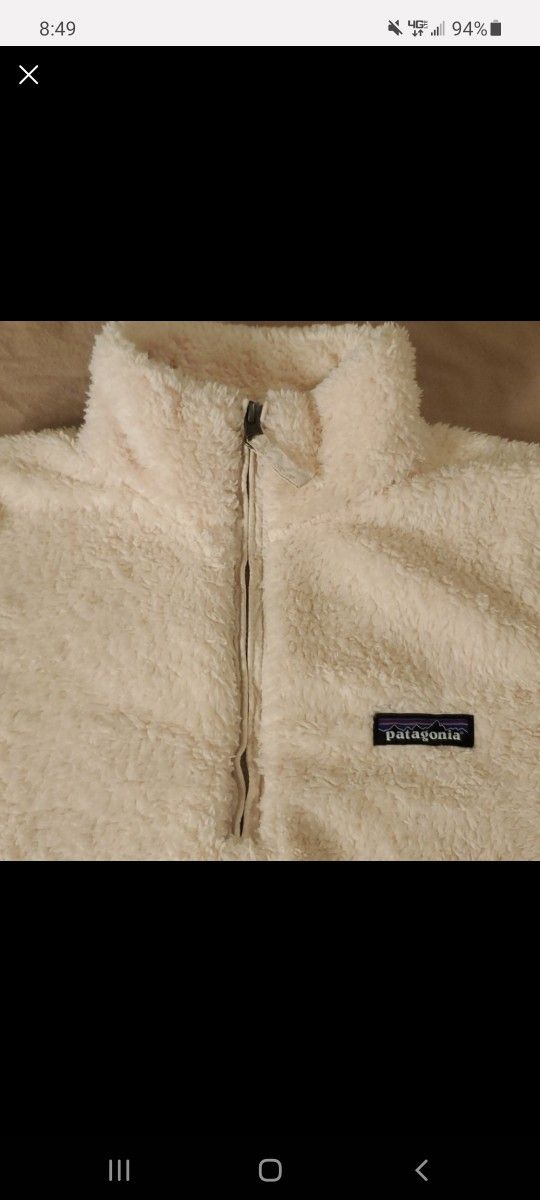 Patagonia cream fleece 3/4 zip up