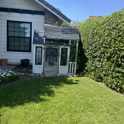 Kids Playhouse / Doll House 