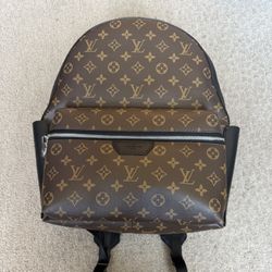Louis Vuitton Monogram Backpack – Like New 