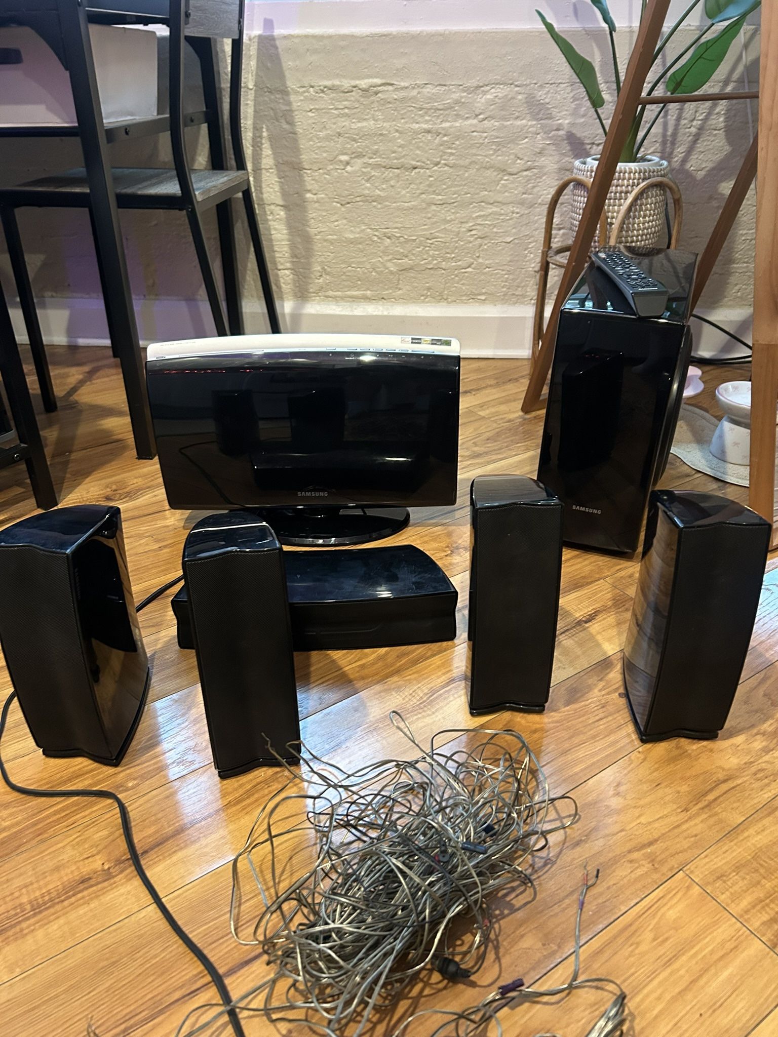 Samsung  ht x200 home theater system
