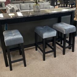 Pub Table 3 Stools 