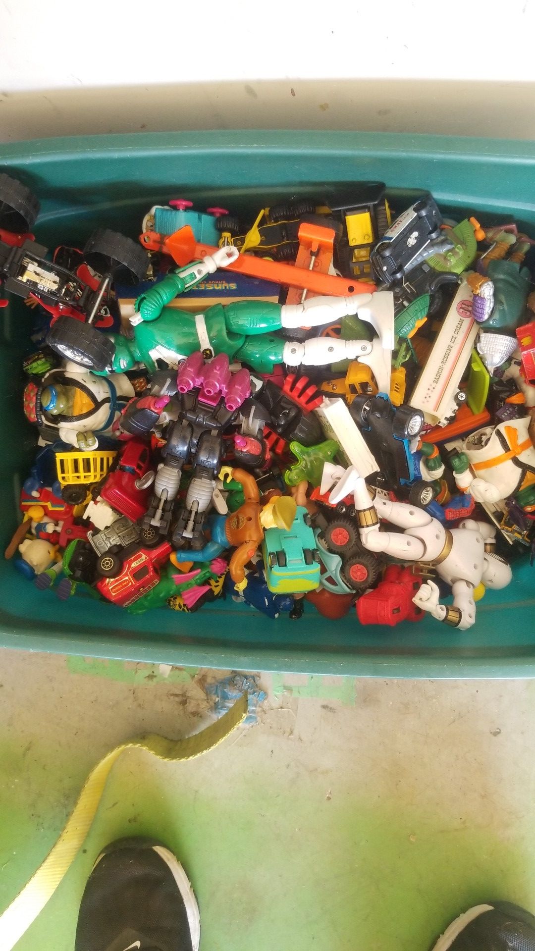 BOX of toys from 1983 might have some collectables