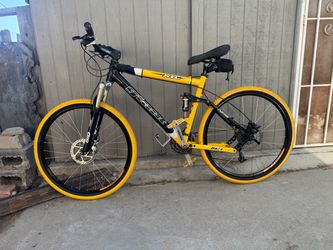 Giant XTC Bicycle