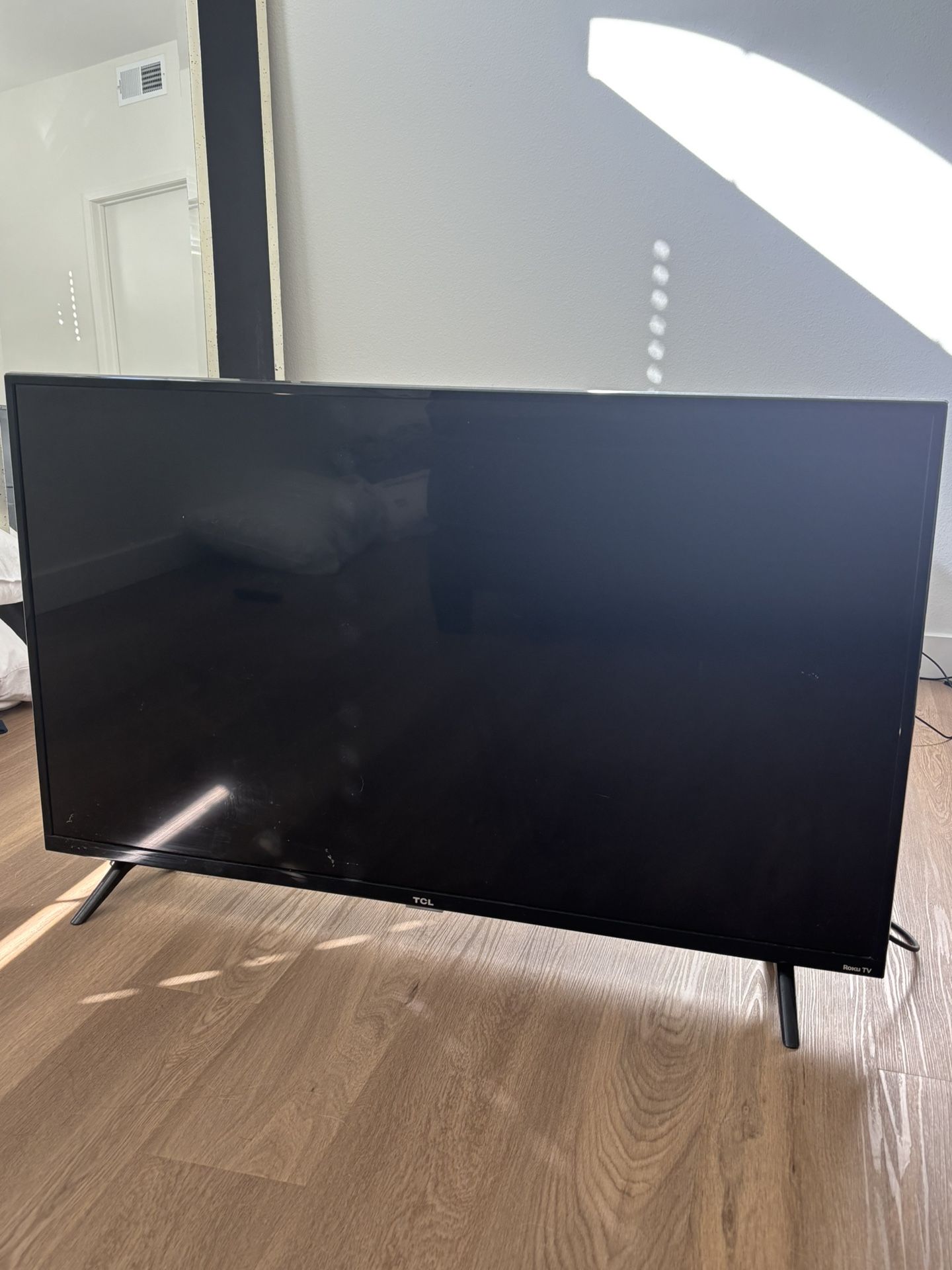 43” TCL TV