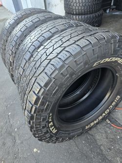 4 used tires Lt275 70r18 Cooper Dicoverer AT3 $180.00 ALL 4