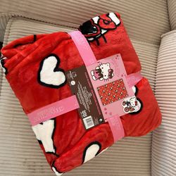 Hello Kitty Blanket 