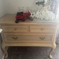Dining Room Set/Estate Sale/ Must Go/Best Offer 