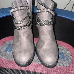 Women Size 7.5 Med Boots 
