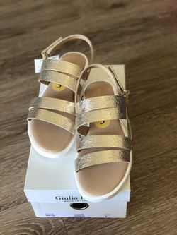 Girls Gold Sandals Size 3 Brand New 