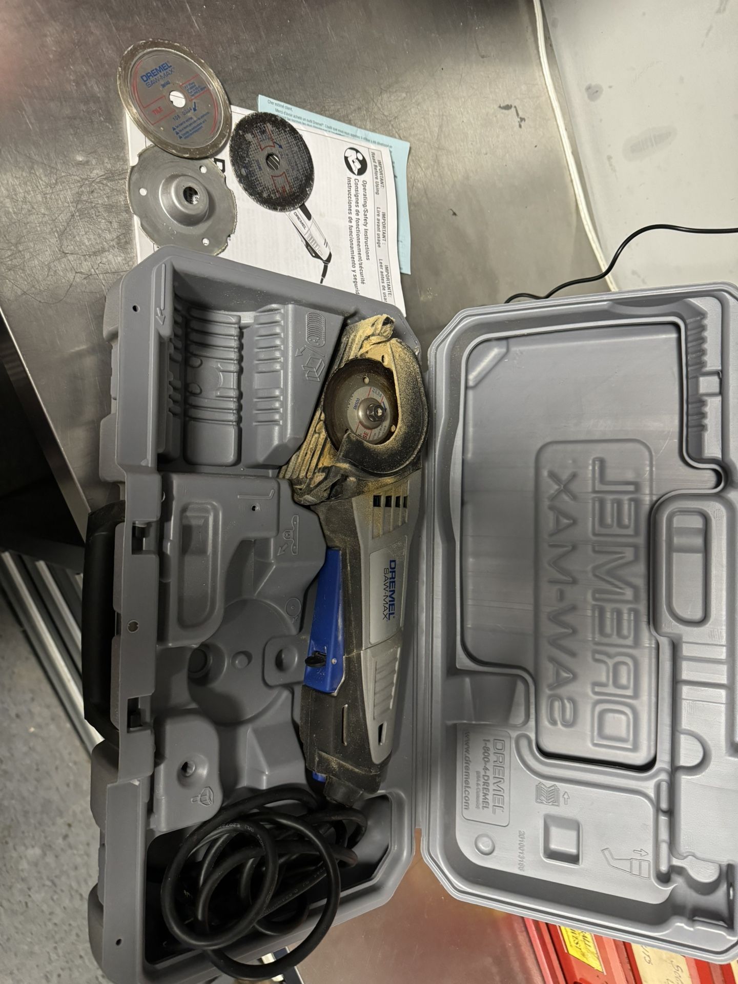 Dremel Saw Max