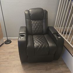 Valencia Tuscany Single Home Theater Seating
Midnight Black