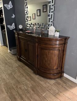 Designer Buffet